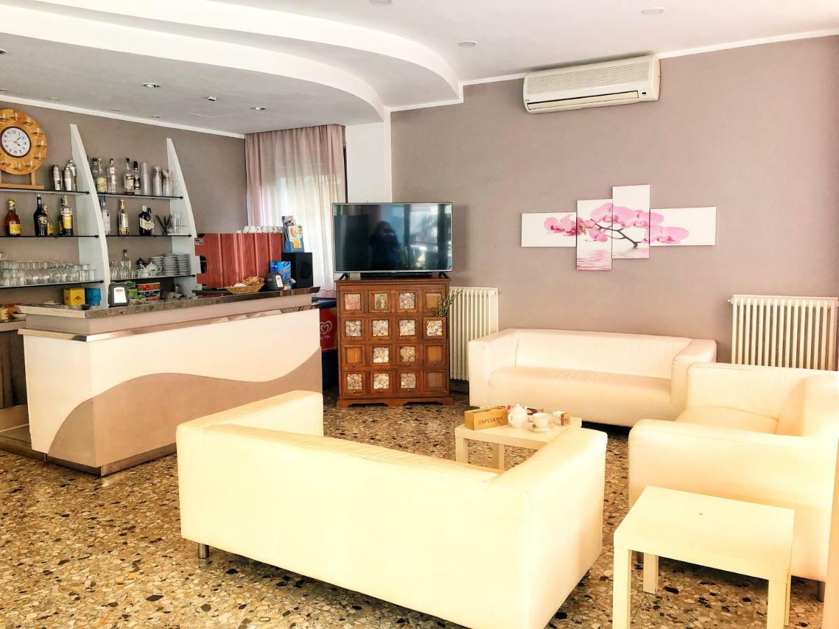 Hotel Amoha Rimini Dış mekan fotoğraf